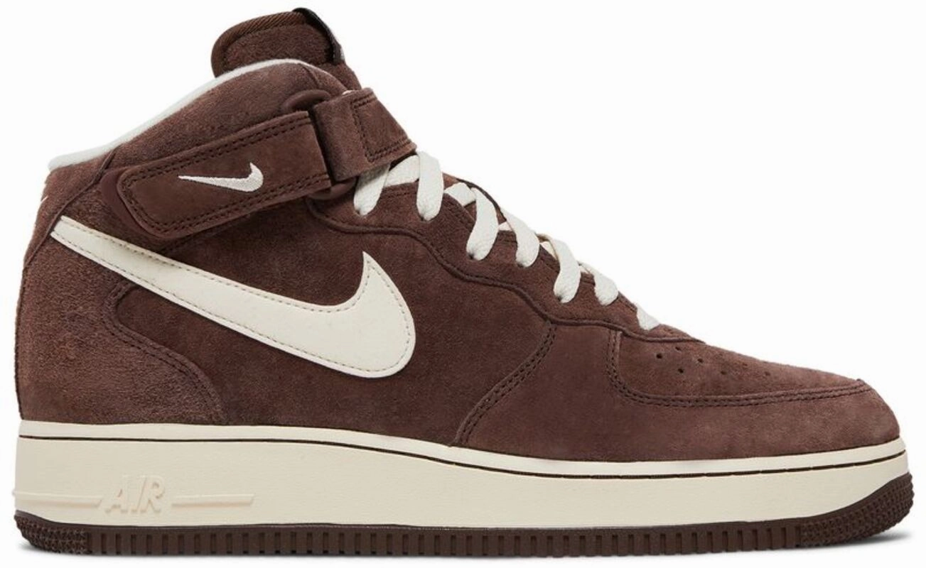 park Casual Look Nike Air Force 1 Mid QS Chocolate