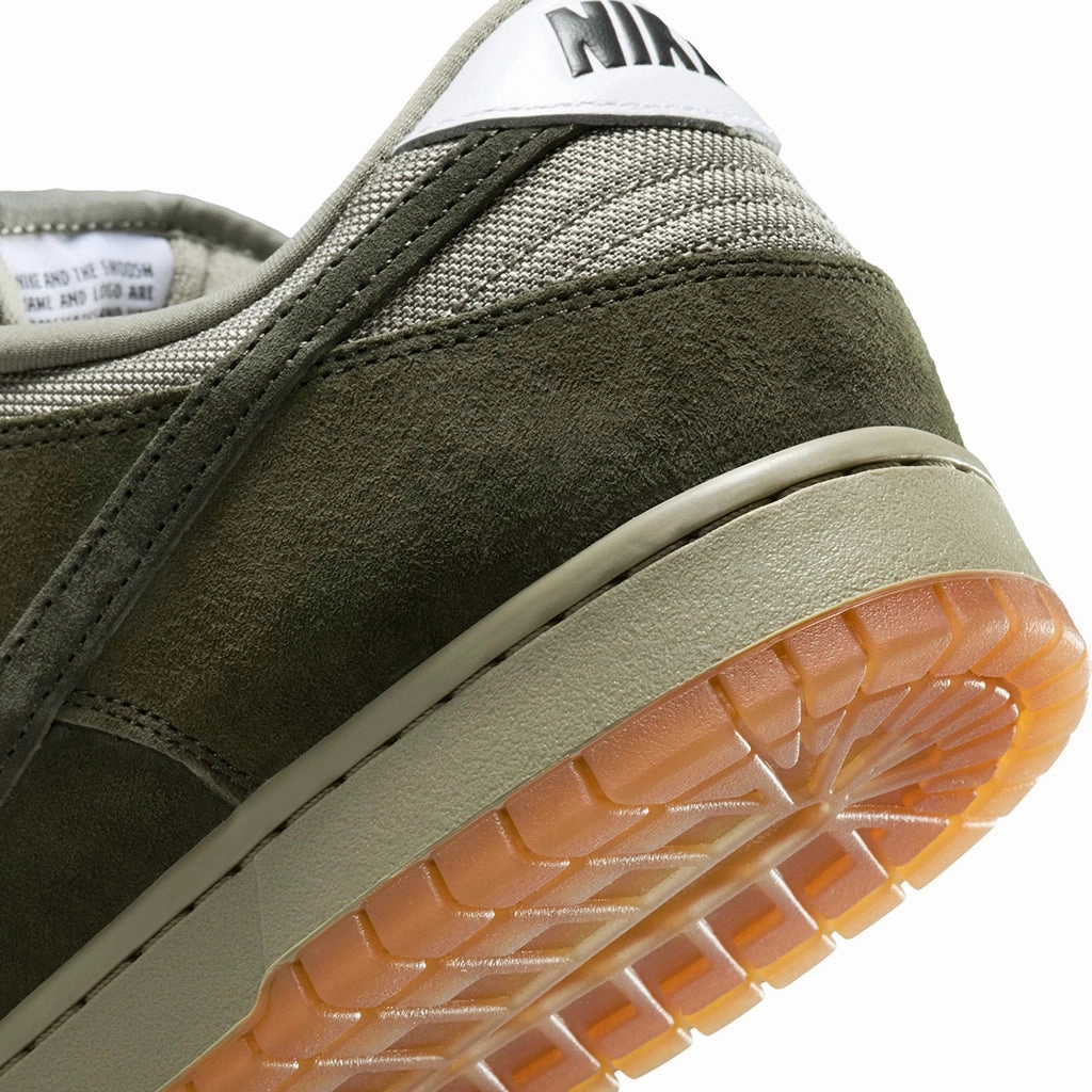 Padded Tongue Construction Neutral Top Nike SB Dunk Low Pro B