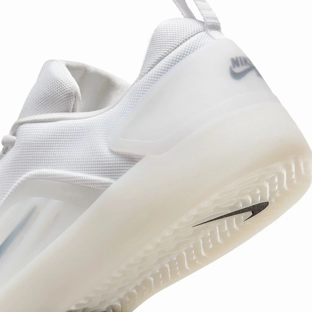 Nike SB Zoom Nyjah 4 Split Toe Flex Zone