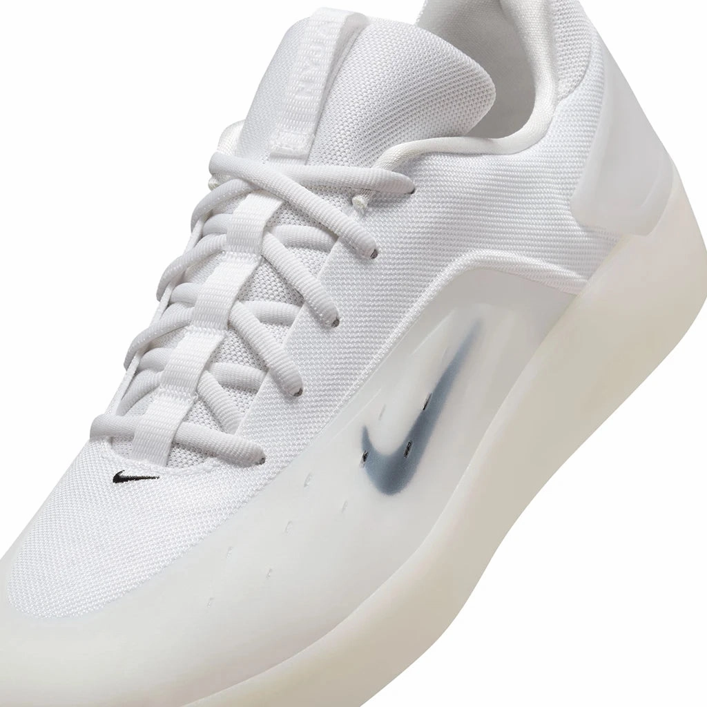 Casual Touch Nike SB Zoom Nyjah 4