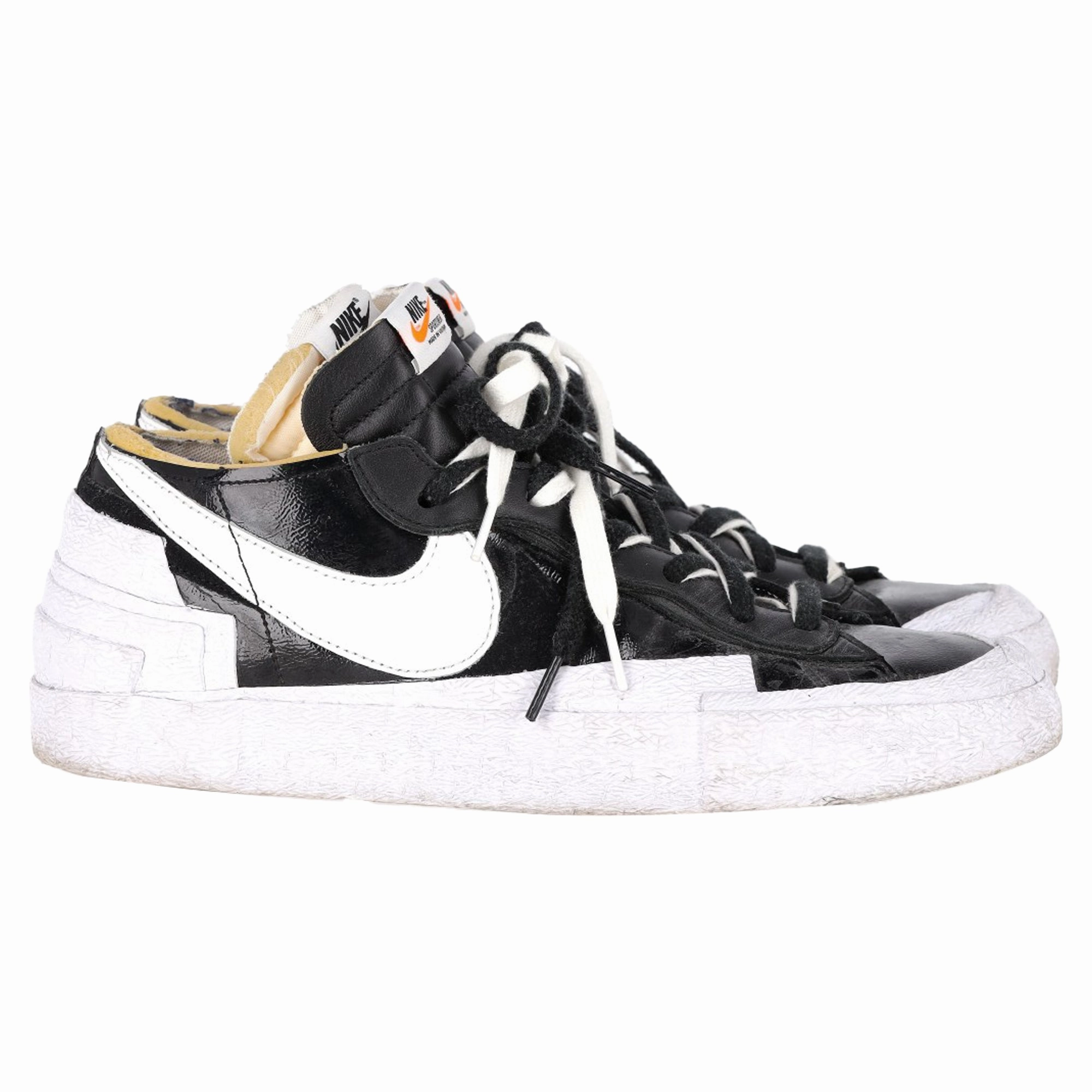 solid - leather shoes elastic - band running shoes Nike x Sacai Blazer Low Sneakers in Black Patent Leather