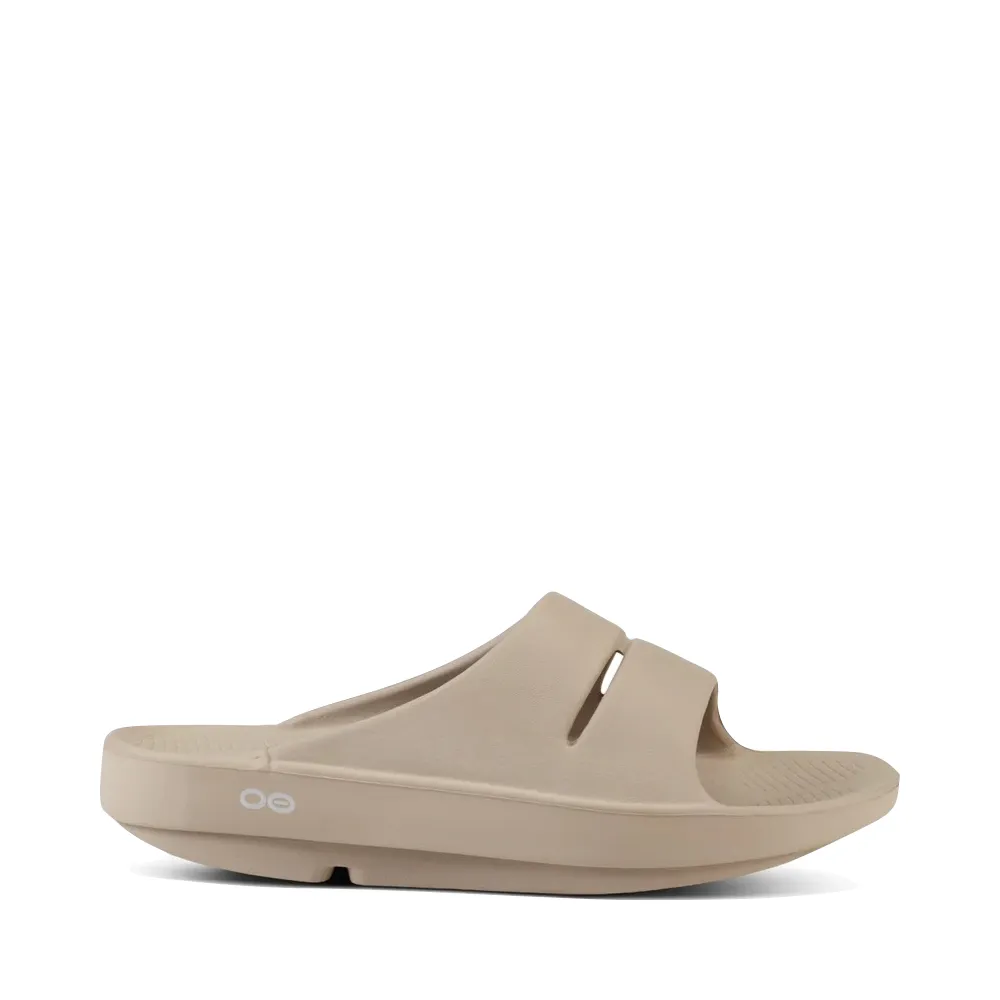 OOfos OOahh Slide Sandal in Nomad Monochrome Style