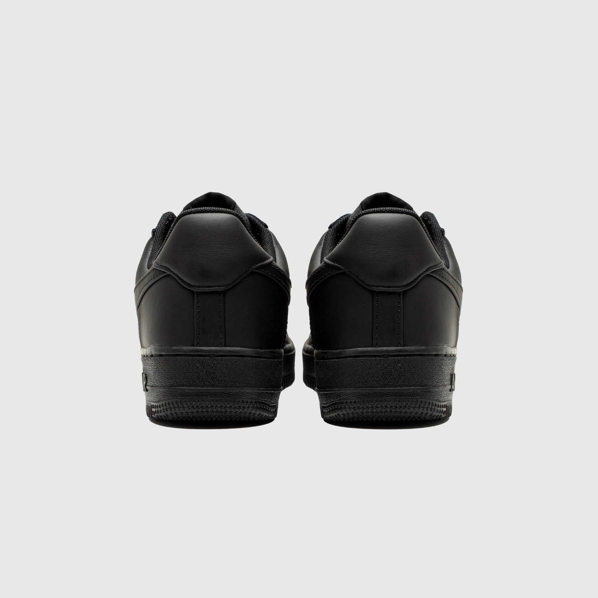 Quick Drying Liner Urban Commute AIR FORCE 1 LOW RETRO PREMIUM "TRIPLE BLACK"