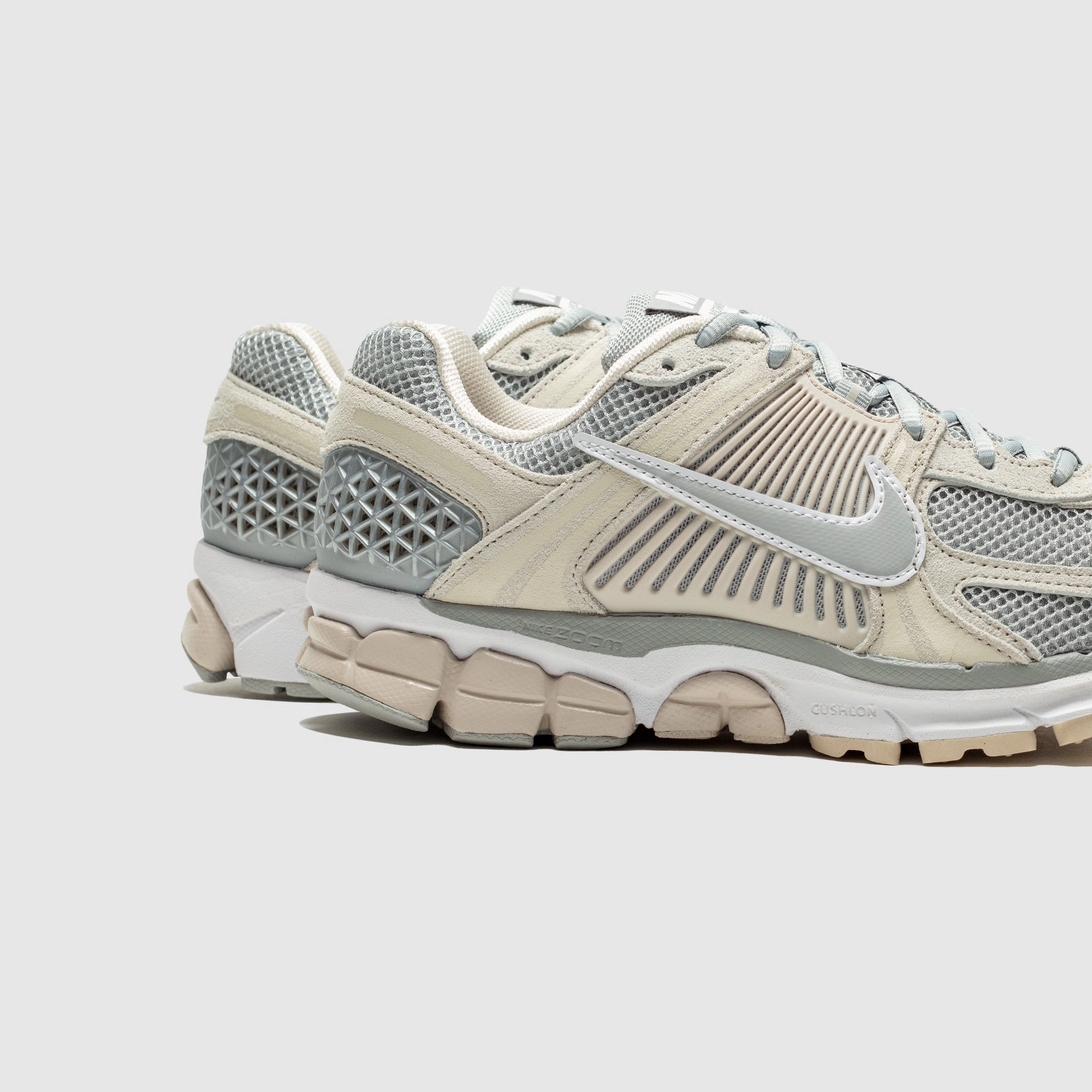 Long Comfort Cushioned Grip VOMERO 5 "LIGHT OREWOOD BROWN"