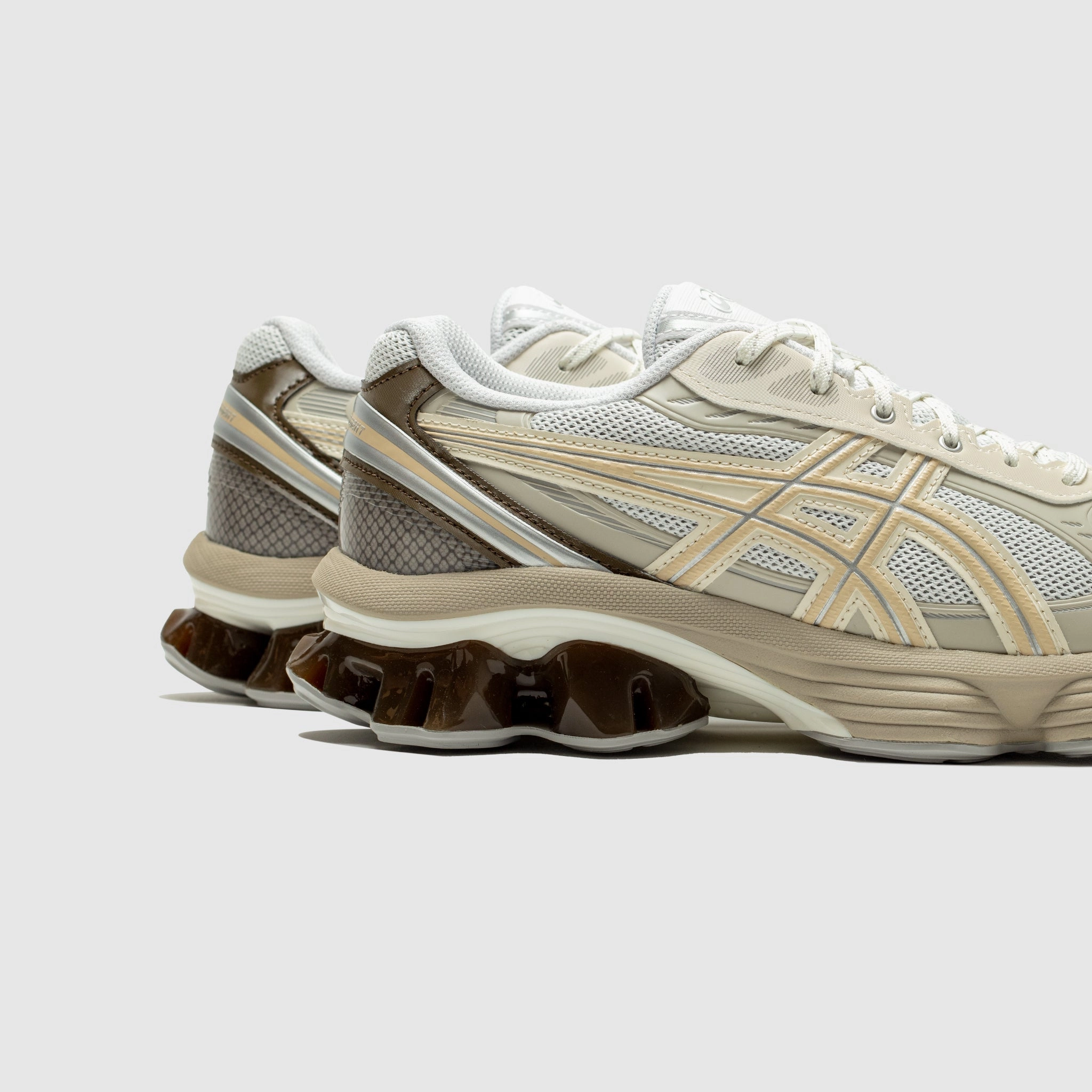 Stitched Toe Box Comfort sole GEL-KINETIC FLUENT