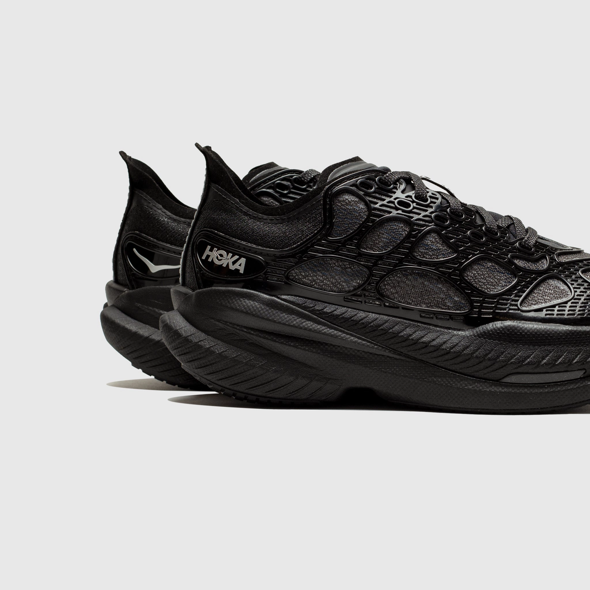 U MACH X CAGED Comfortable Fitment