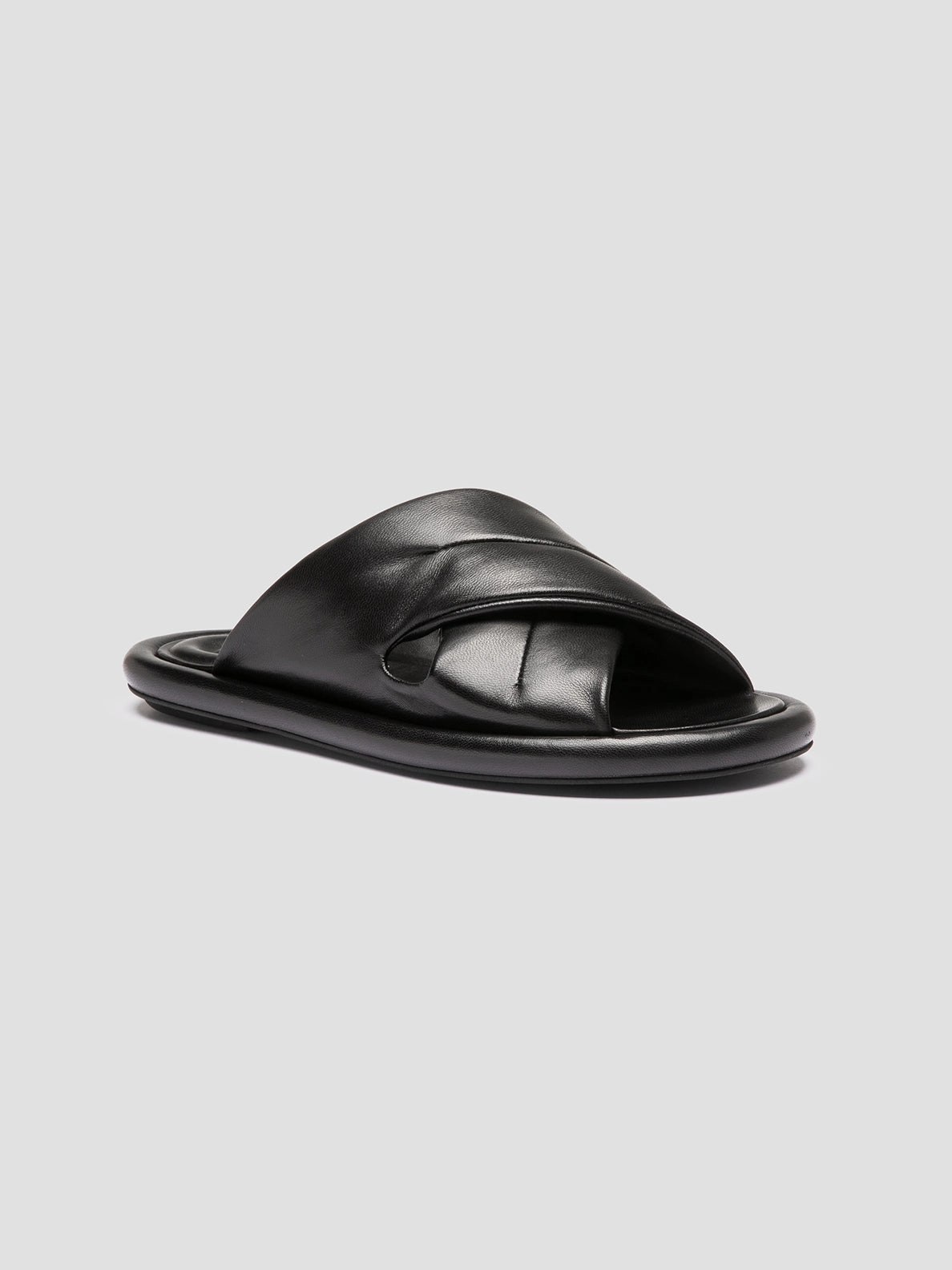 ESTENS 108 - Black Leather Slide Day Glam