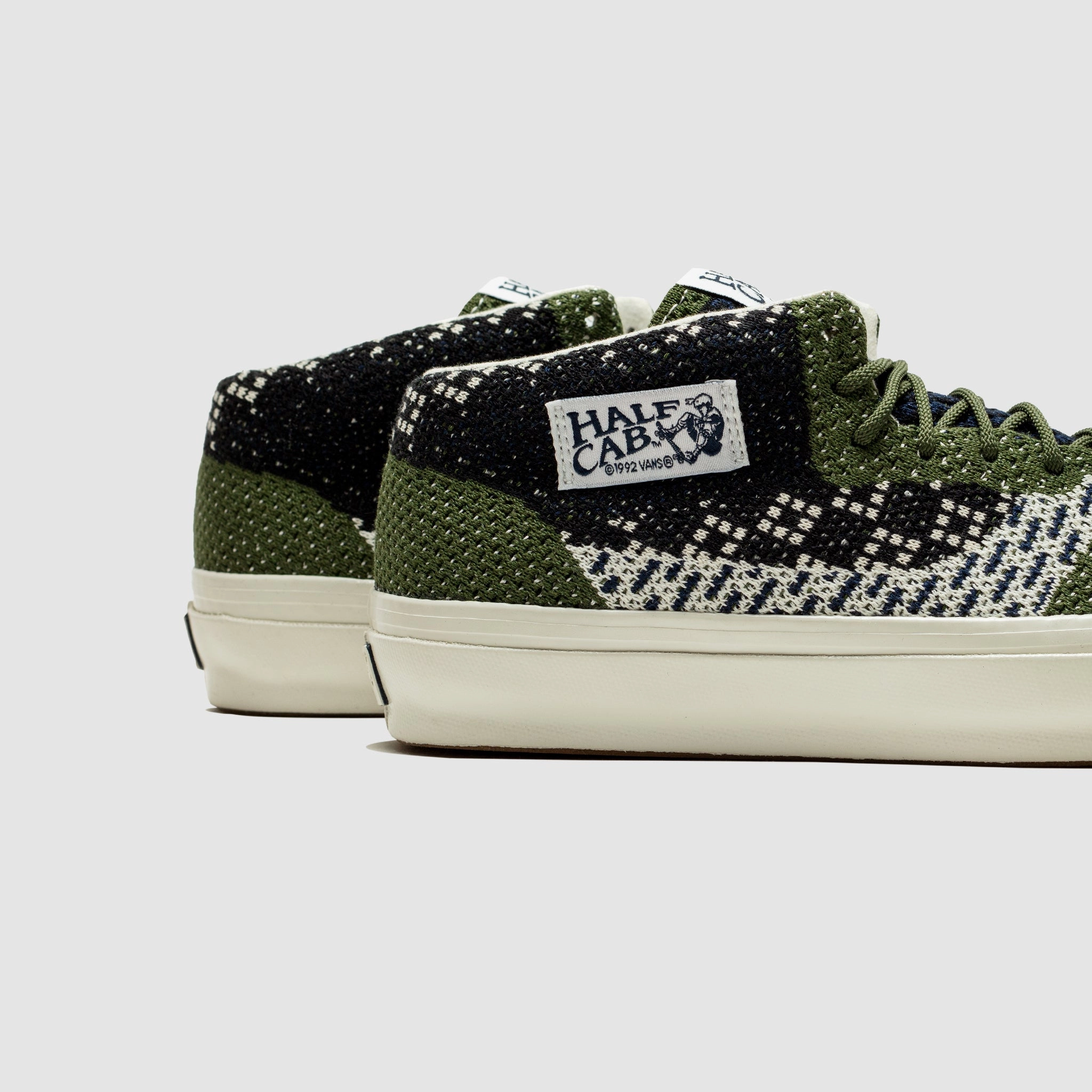 HALF CAB 33 EK LX Move Smart