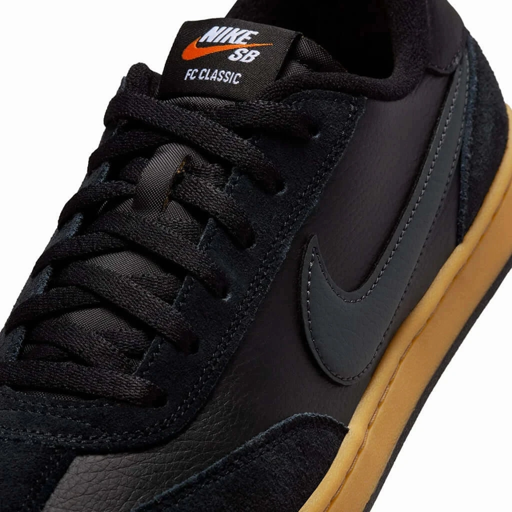Support System Nike SB FC Classic Shoe