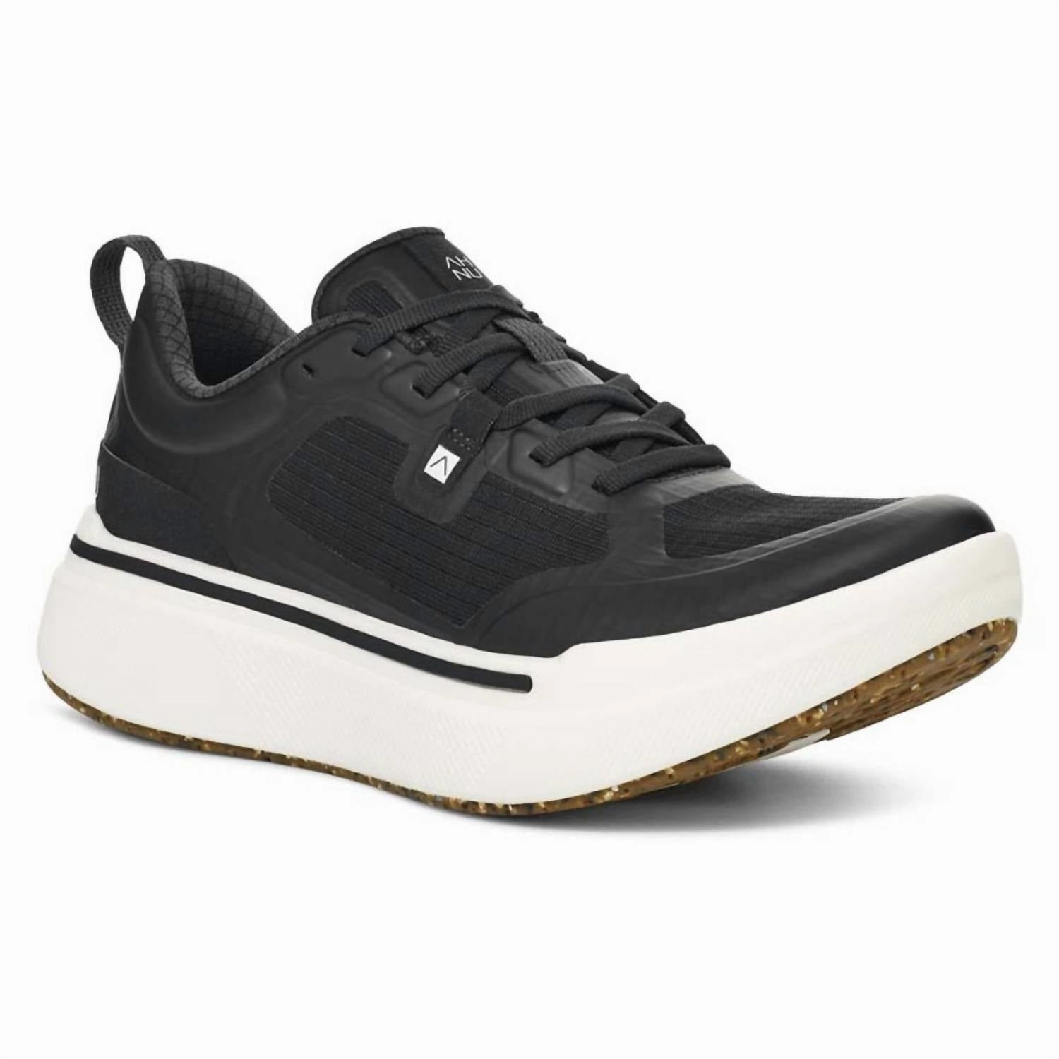 traditional shoes running in a strait area shoes Men's Sequence 1 Low Sneaker In Black / White