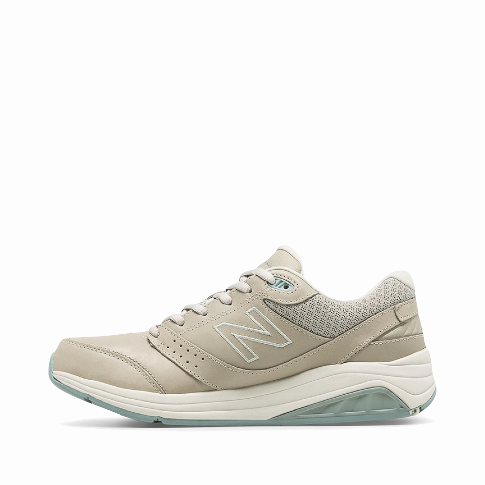 New Balance Women's 928v3 Leather Sneaker in Grey Retro Tone