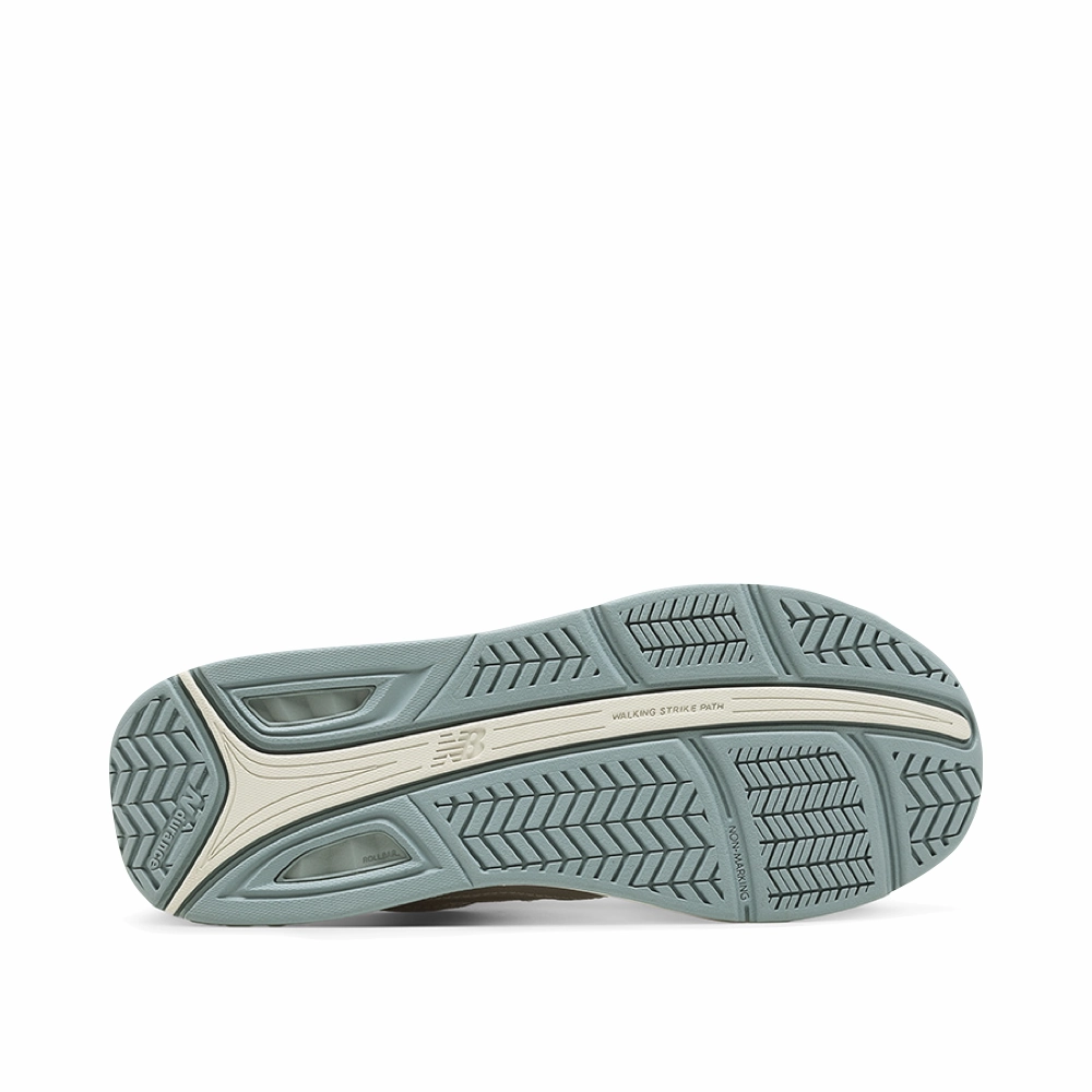 Non slip grip New Balance Women's 928v3 Leather Sneaker in Grey