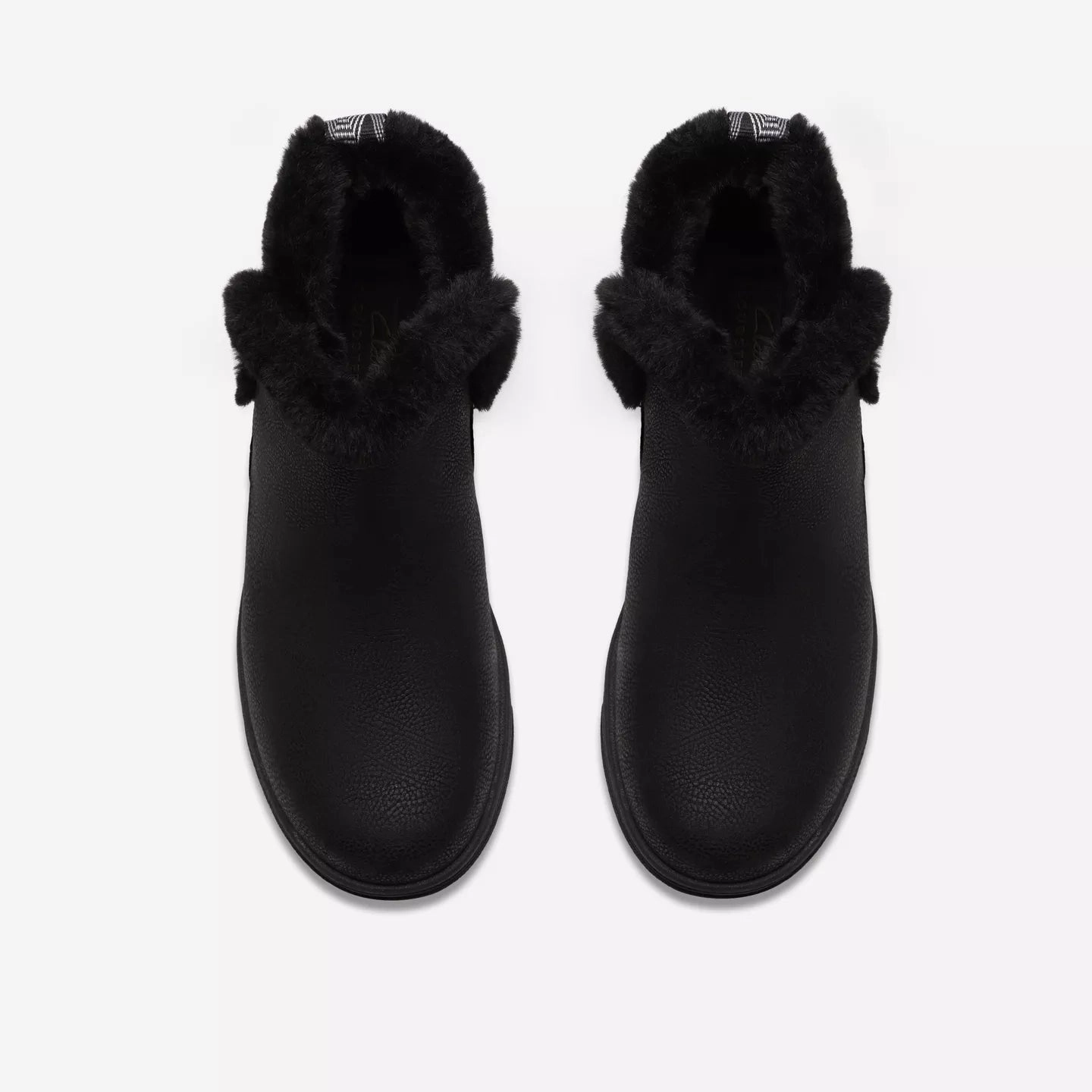 Athletic Fit College Trend Clarks Women's Breeze Fur Boot in Black Combination