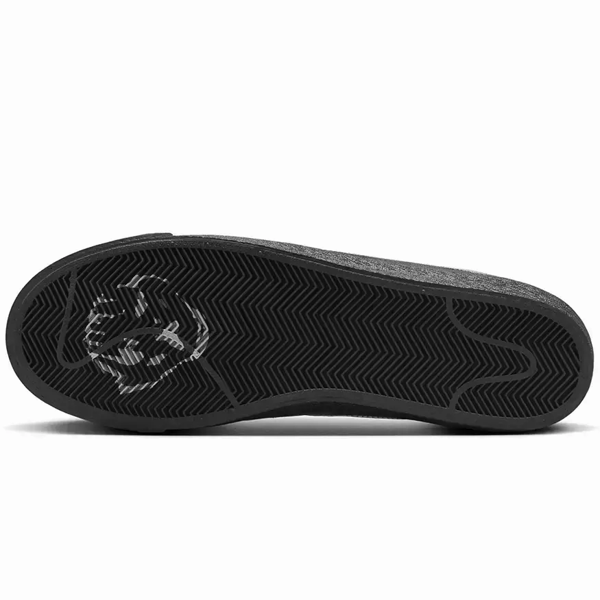 Microperforated Upper Iconic shock absorption Nike SB Zoom Blazer Low QS Shoes