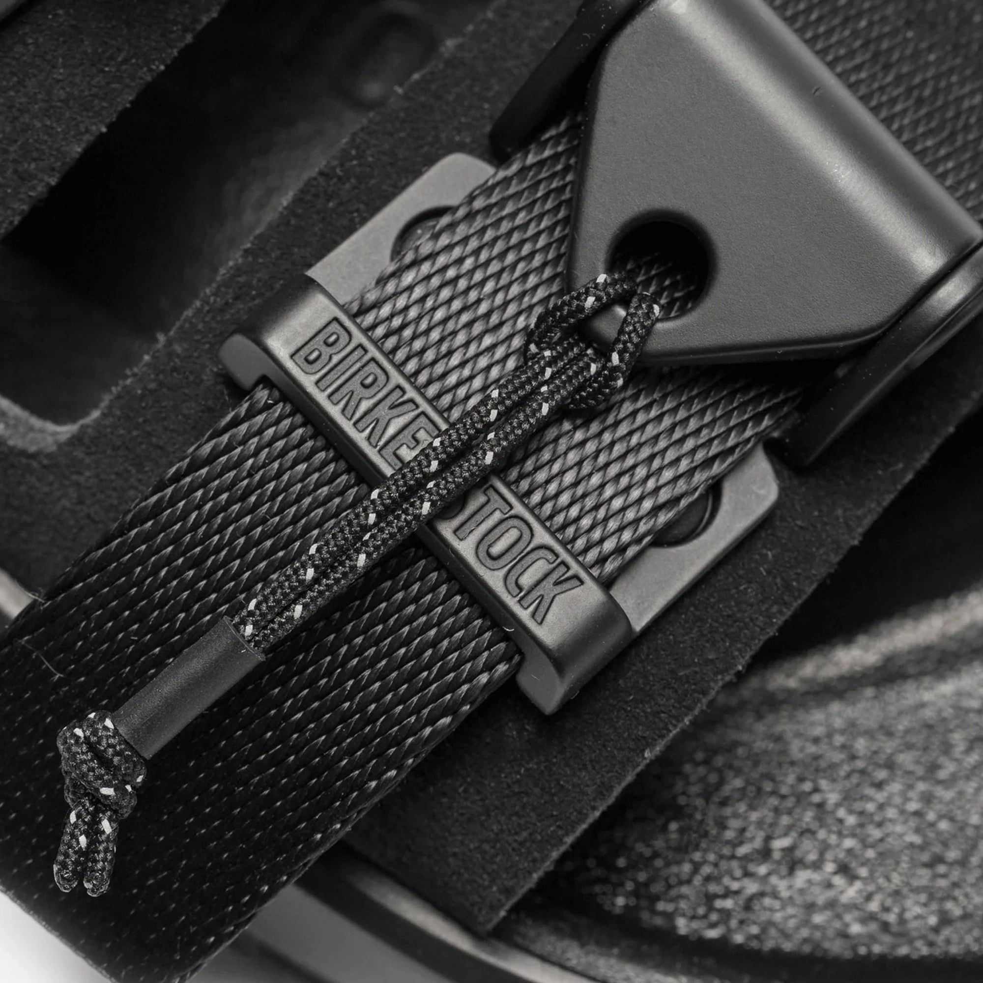 Light Travel Flats Smart Look Birkenstock x Maharishi Mogami Terra Tech Sandal