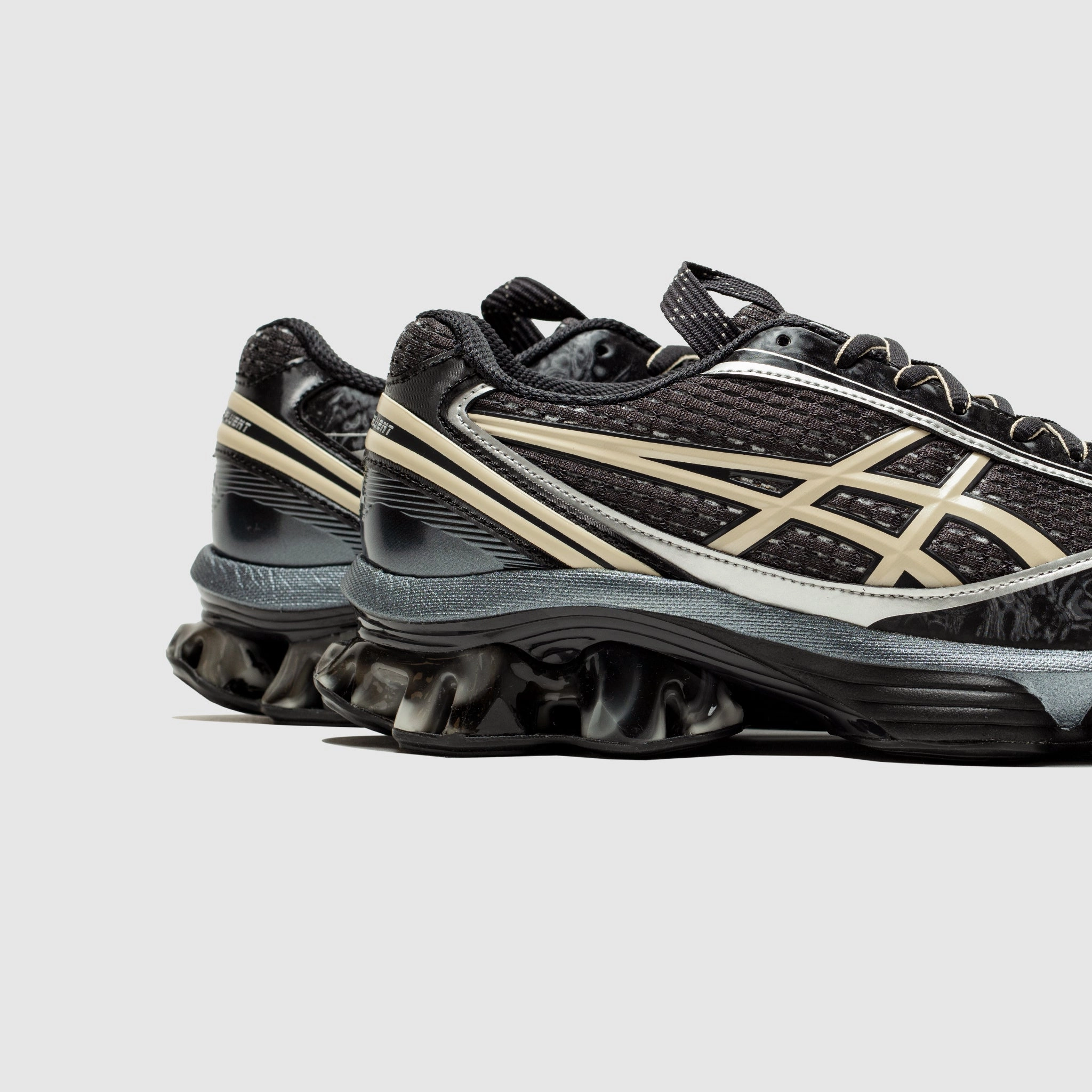 US6-S GEL-KINETIC FLUENT Fit Anywhere Smooth Performance