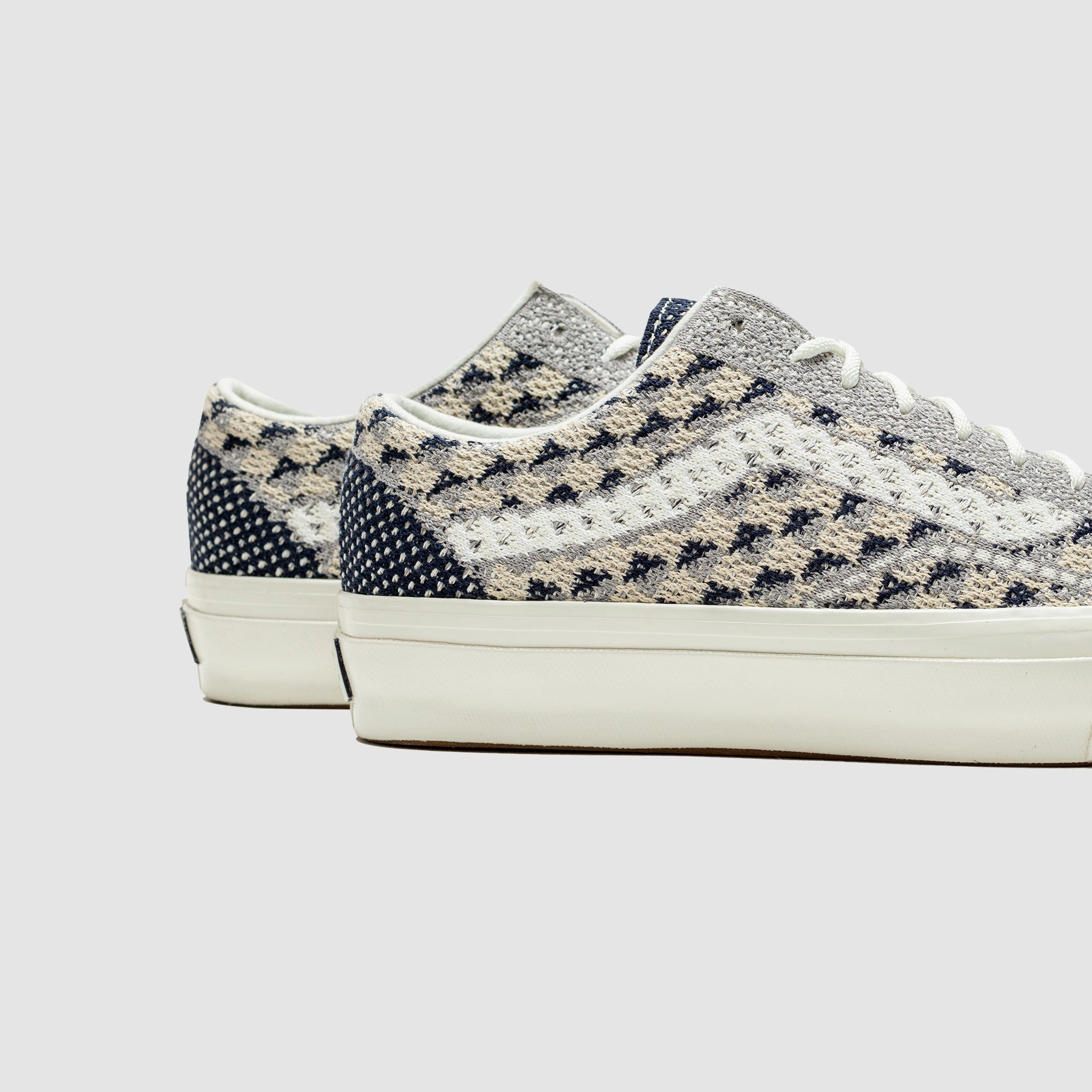 OLD SKOOL 36 EK LX Anti Perspiration Elastic Lace System