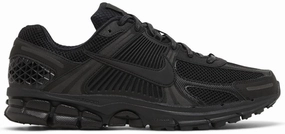 Nike Zoom Vomero 5 Triple Black running in international tracks shoes interval training