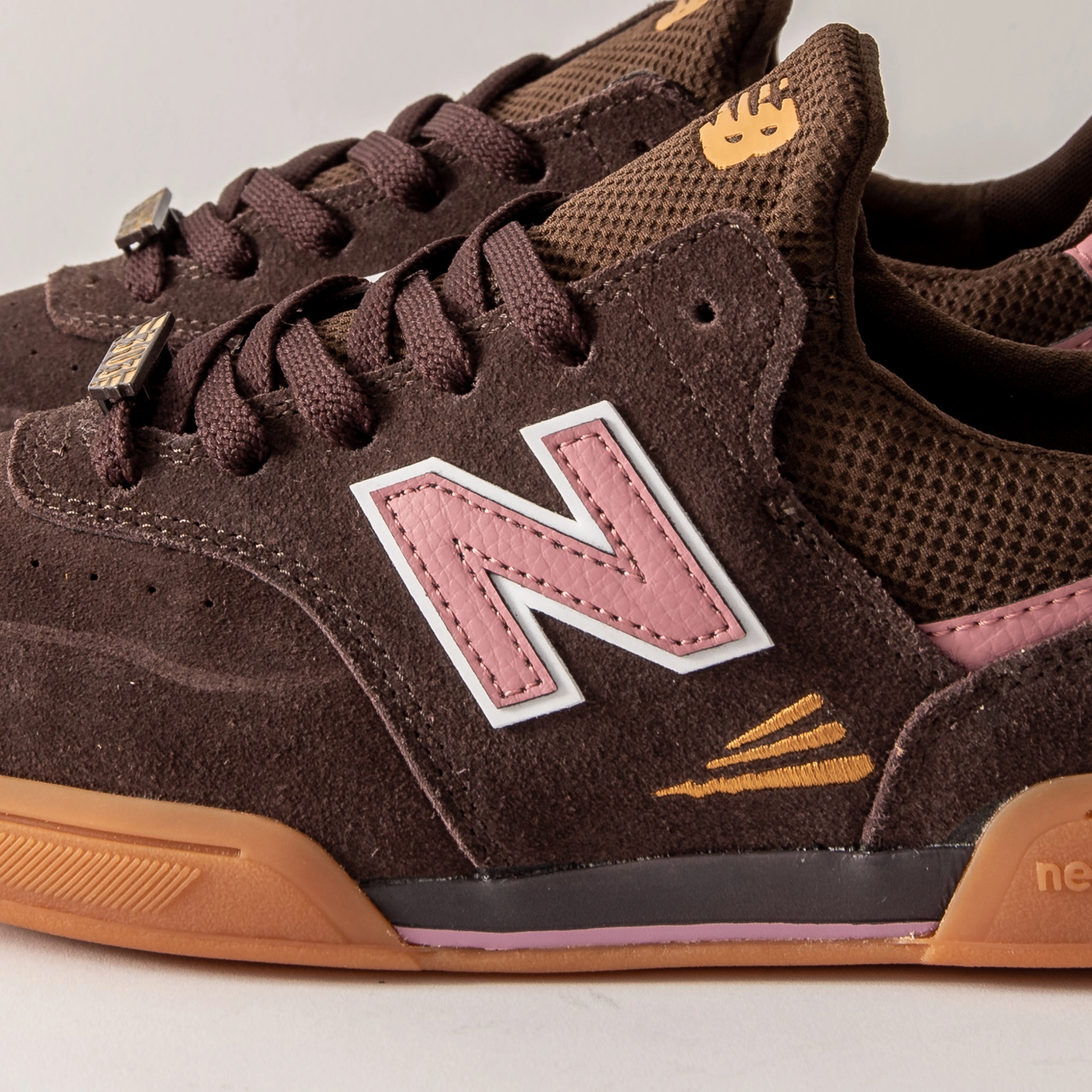 303 Boards x New Balance - 288s SBP 2023 (Brown/Pink) running in an obstacle course race stretch - fit shoes