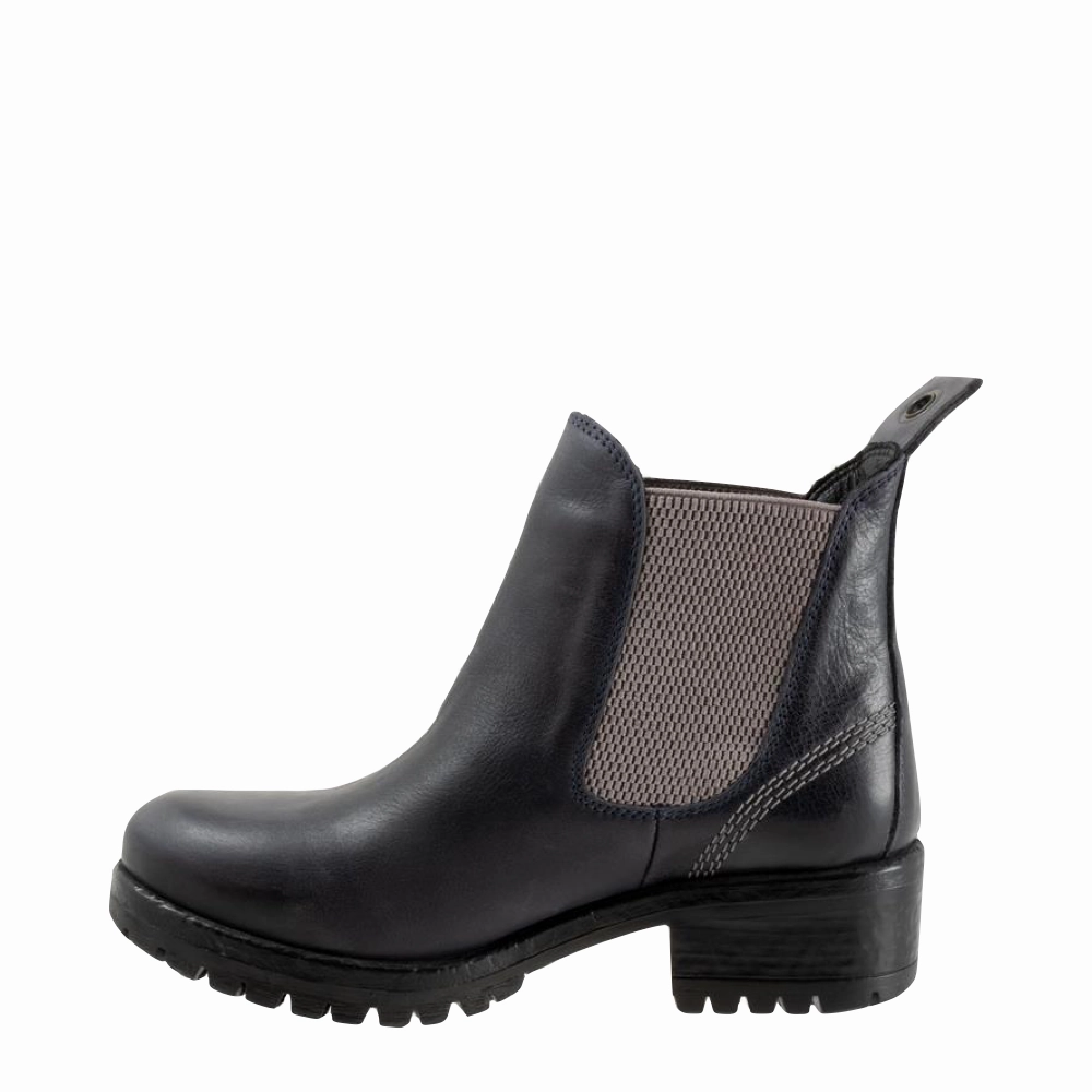School Hike Feast Walk Bueno Women's Florida Leather Pull On Heeled Chelsea Boot in Navy/Grey