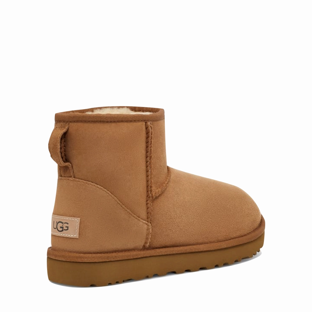Walking Gear Flexible form UGG Women's Classic Mini II Sheepskin Boot in Chestnut