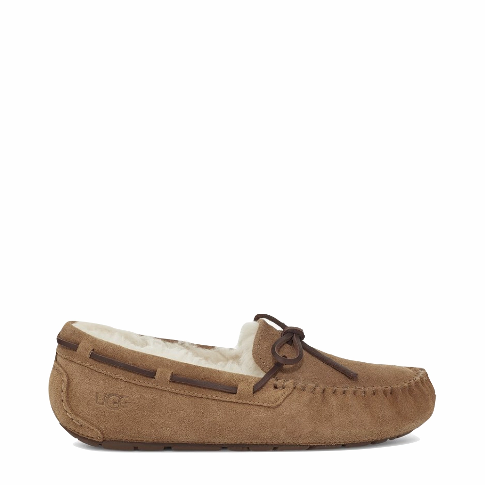 UGG Women's Dakota Moc Sheepskin Slipper in Chestnut Comfort arch Slip Free Surface