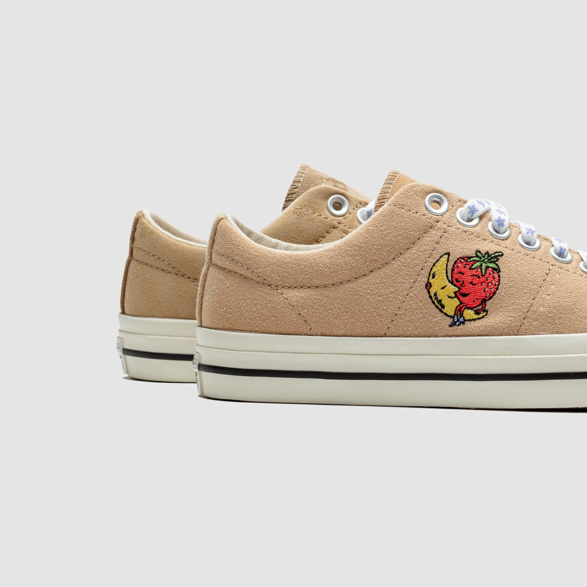 UPCYCLED ONE STAR X SKY HIGH FARM Premium Durability Sneaker Auctions