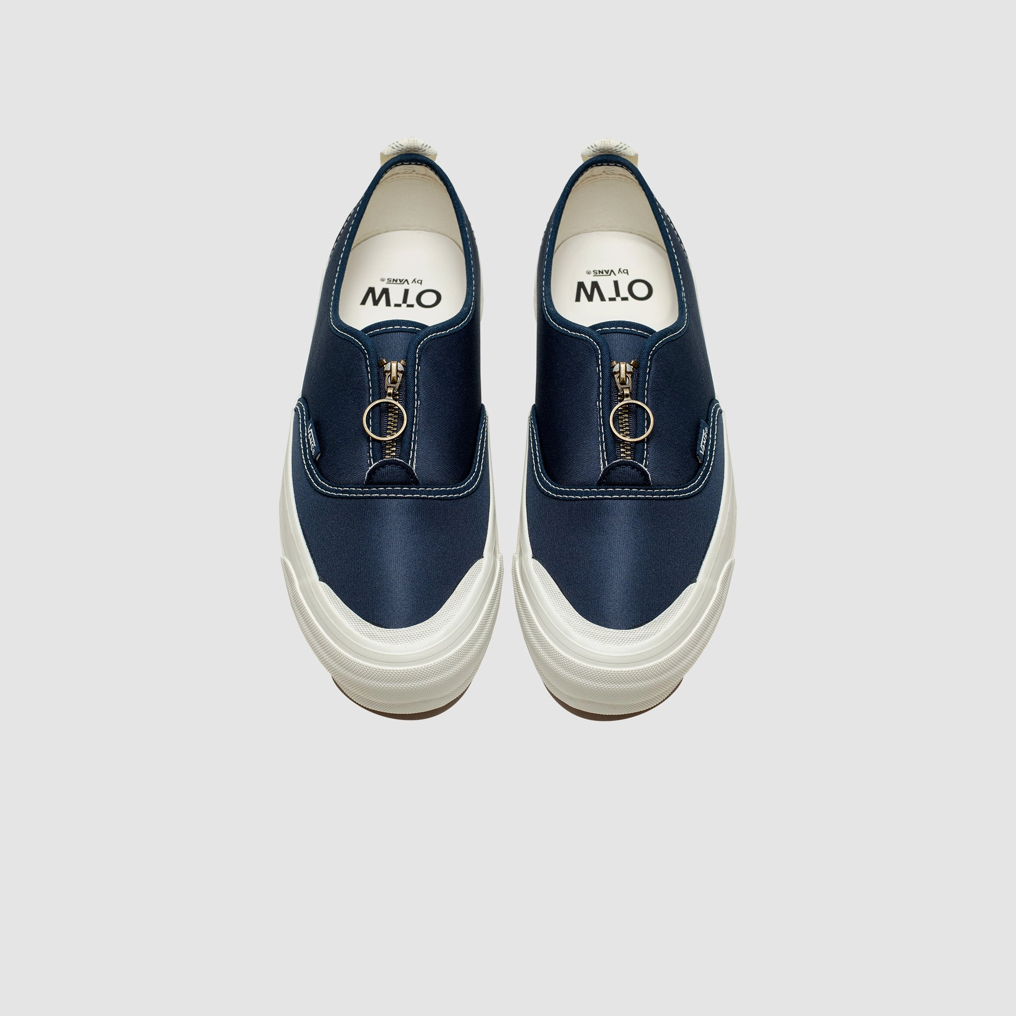 OTW AUTHENTIC ZIP VIBRAM Street Touch Cushion Lover