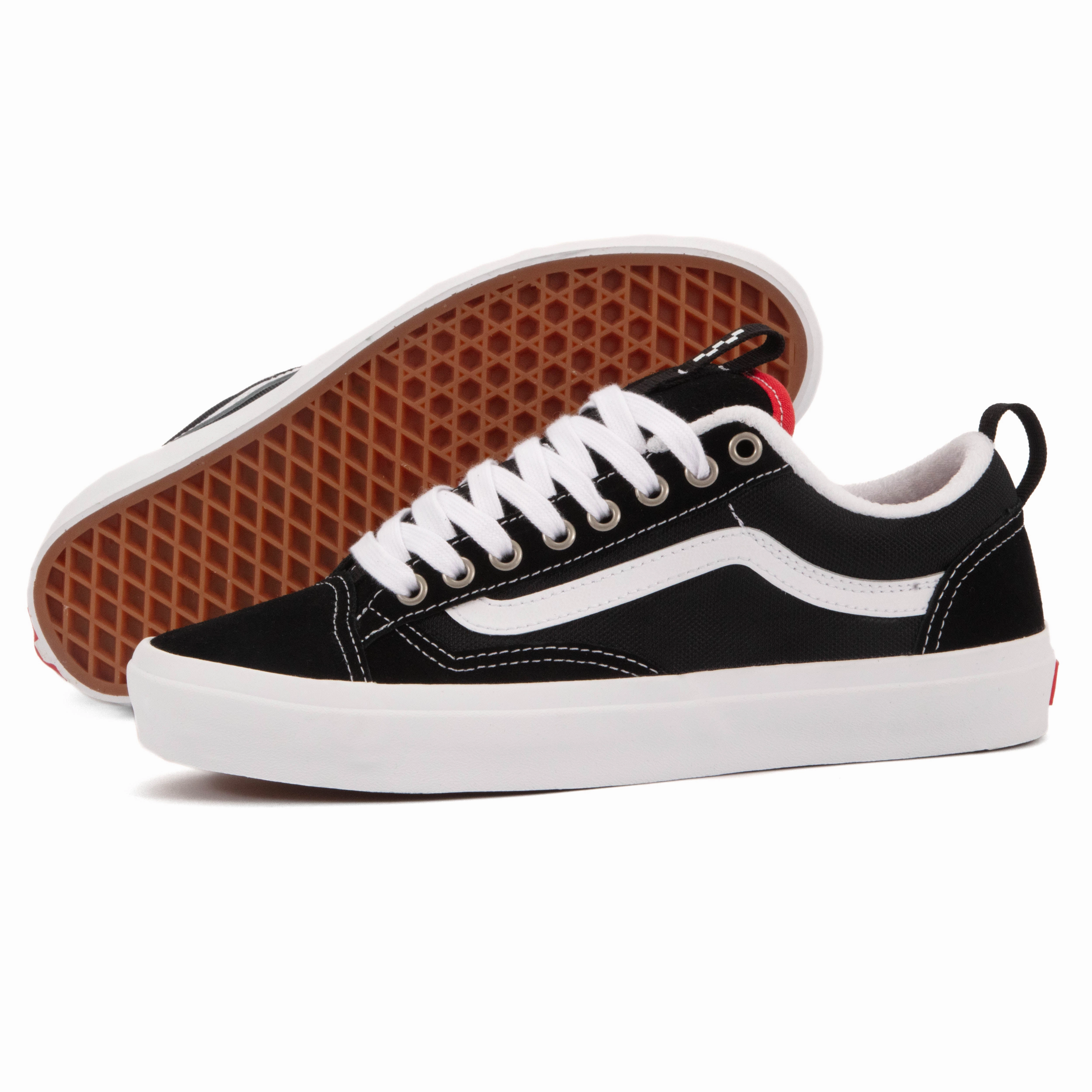 mountain trails mesh ventilation Vans - Old Skool 36  (Black/White)