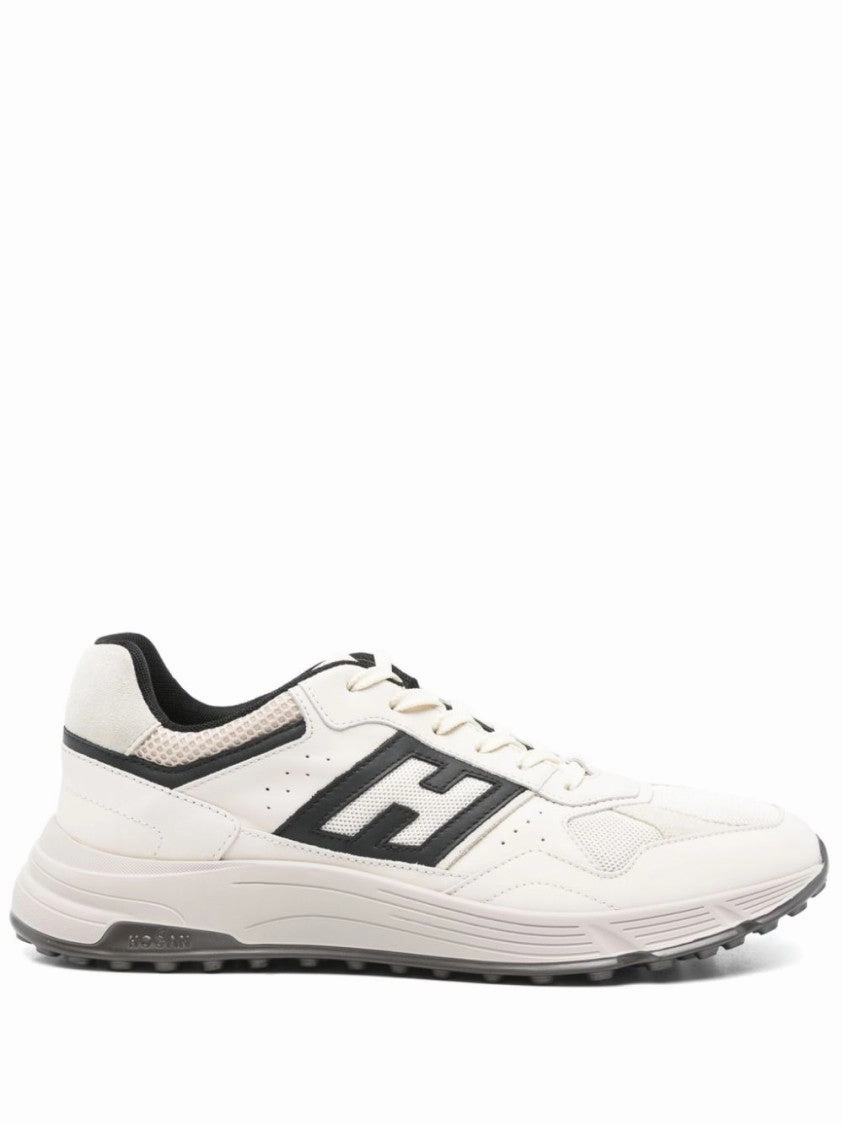 Versatile Sneakers With Cushioned Sole And Prominent Logo Padded Heel running gait