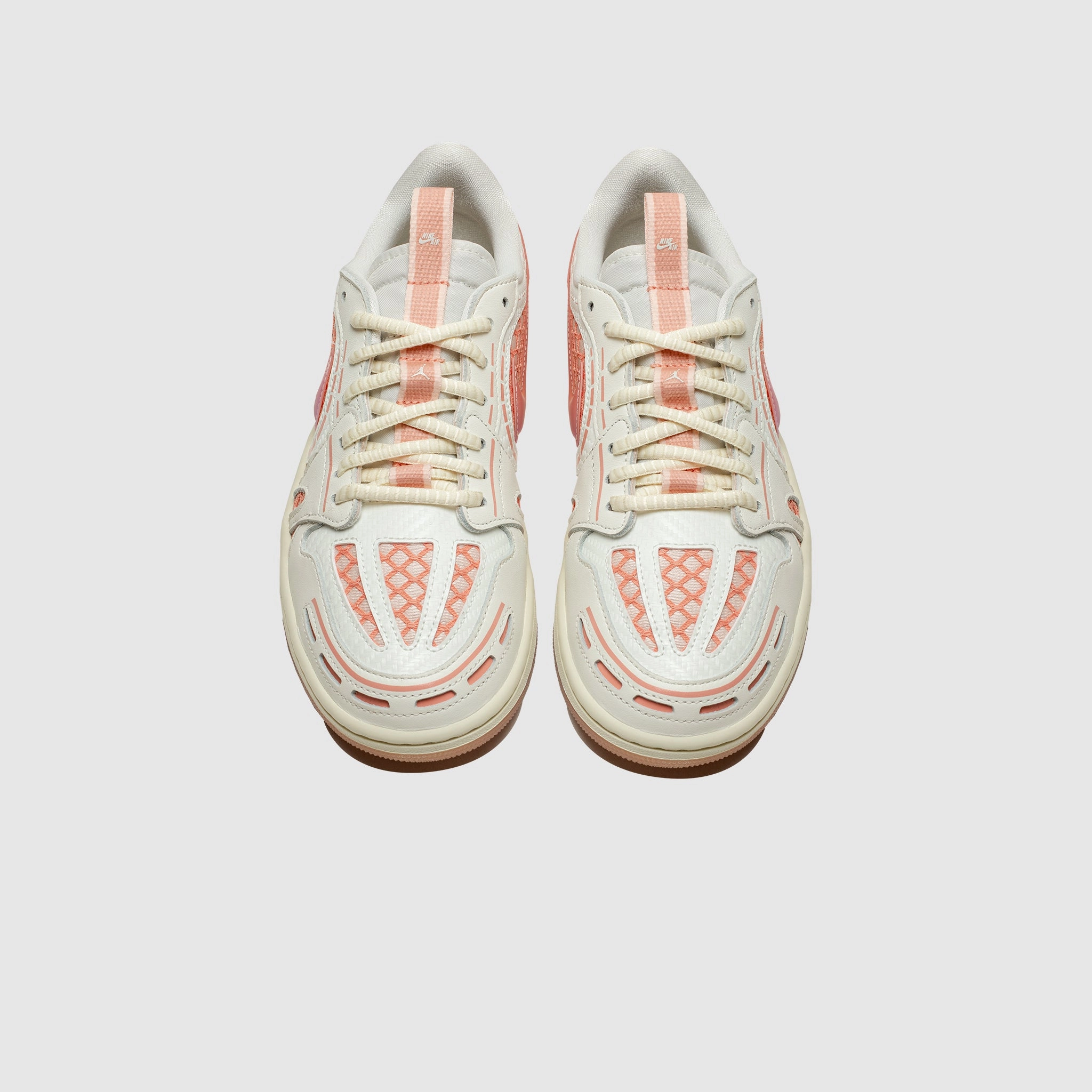 WMNS AIR JORDAN 1 LOW METHOD OF MAKE Performance Ready Sneaker Cleaner