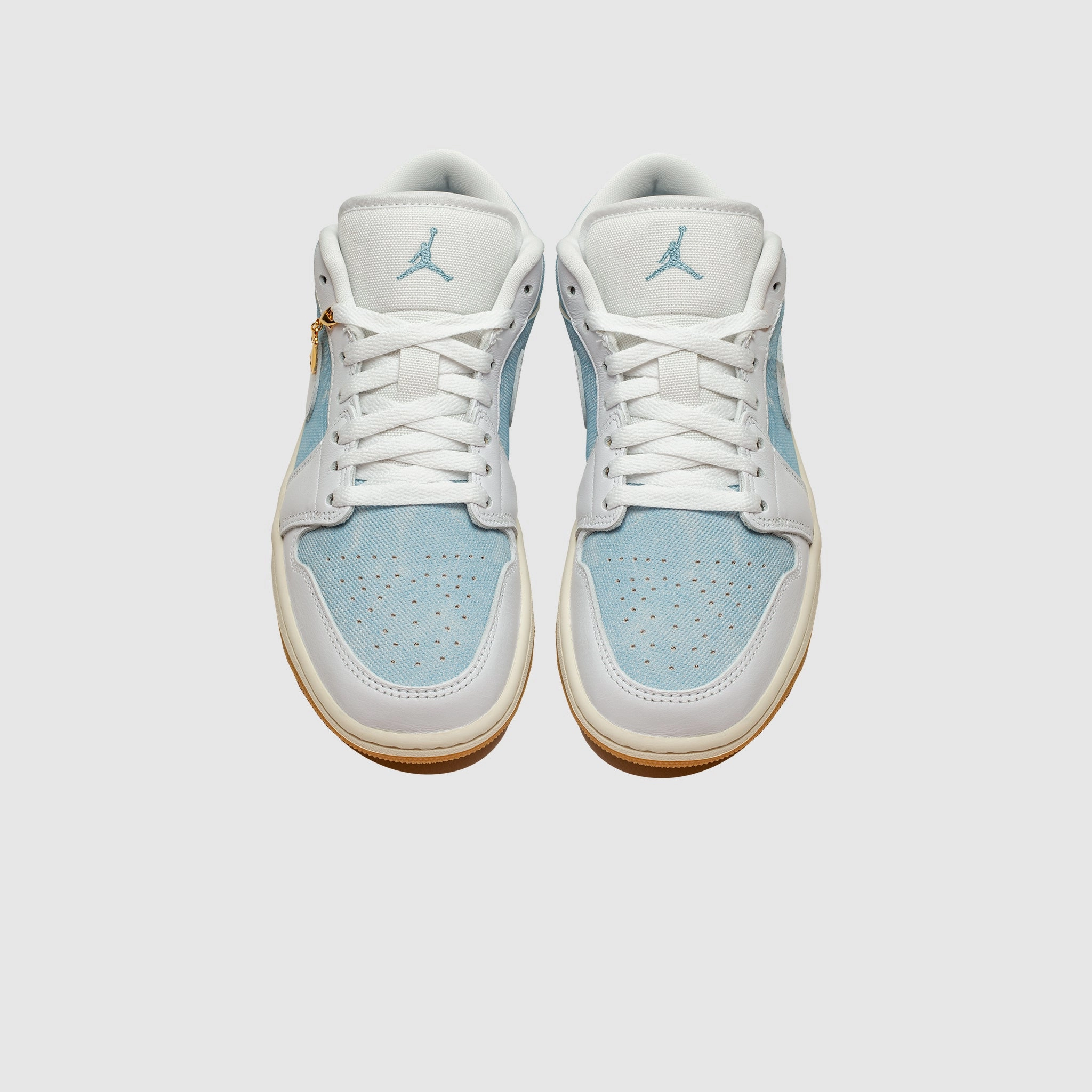 WMNS AIR JORDAN 1 LOW SE "WORN BLUE" Fresh stability Flexible Tread