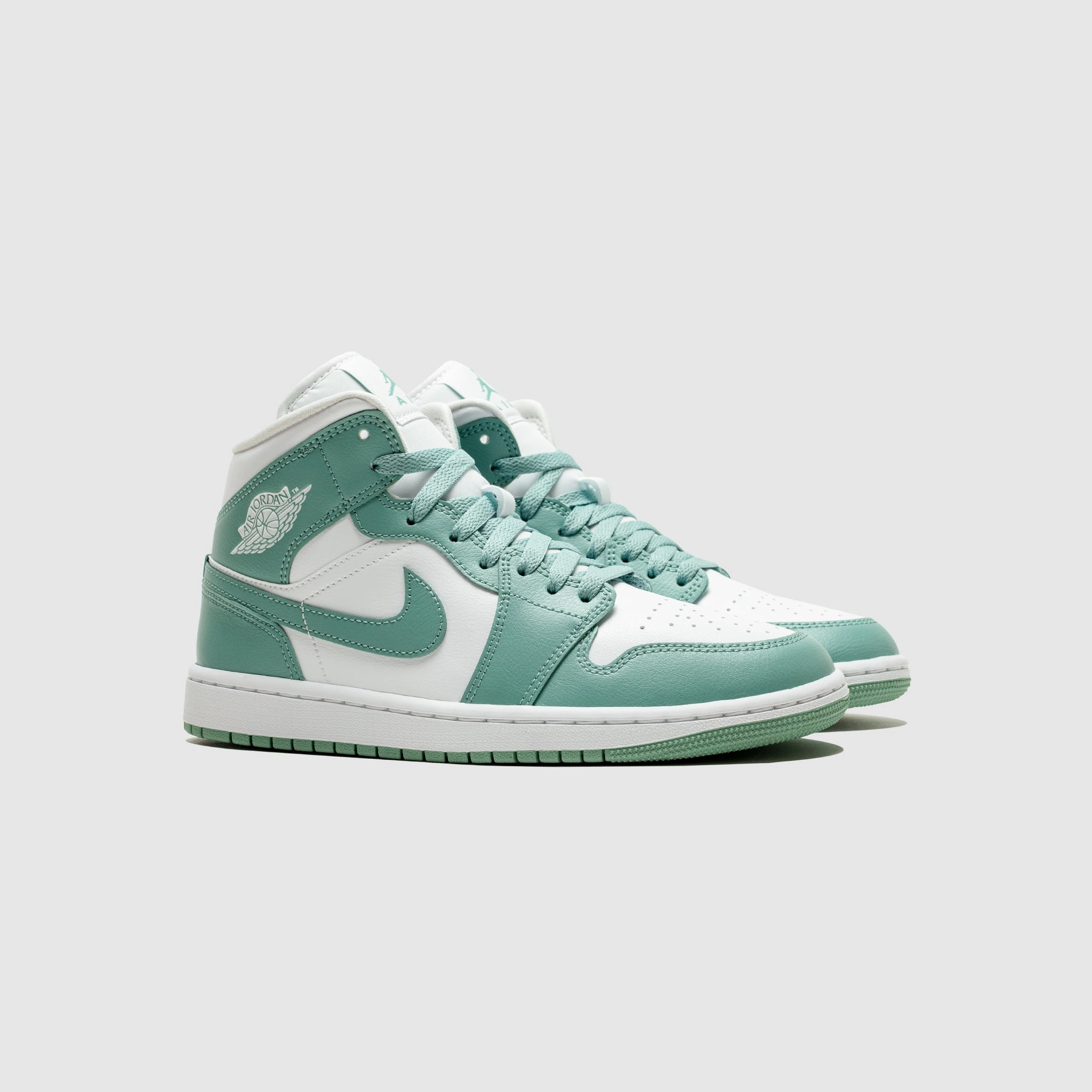WMNS AIR JORDAN 1 MID "CANNON" Performance Oriented High Top Support