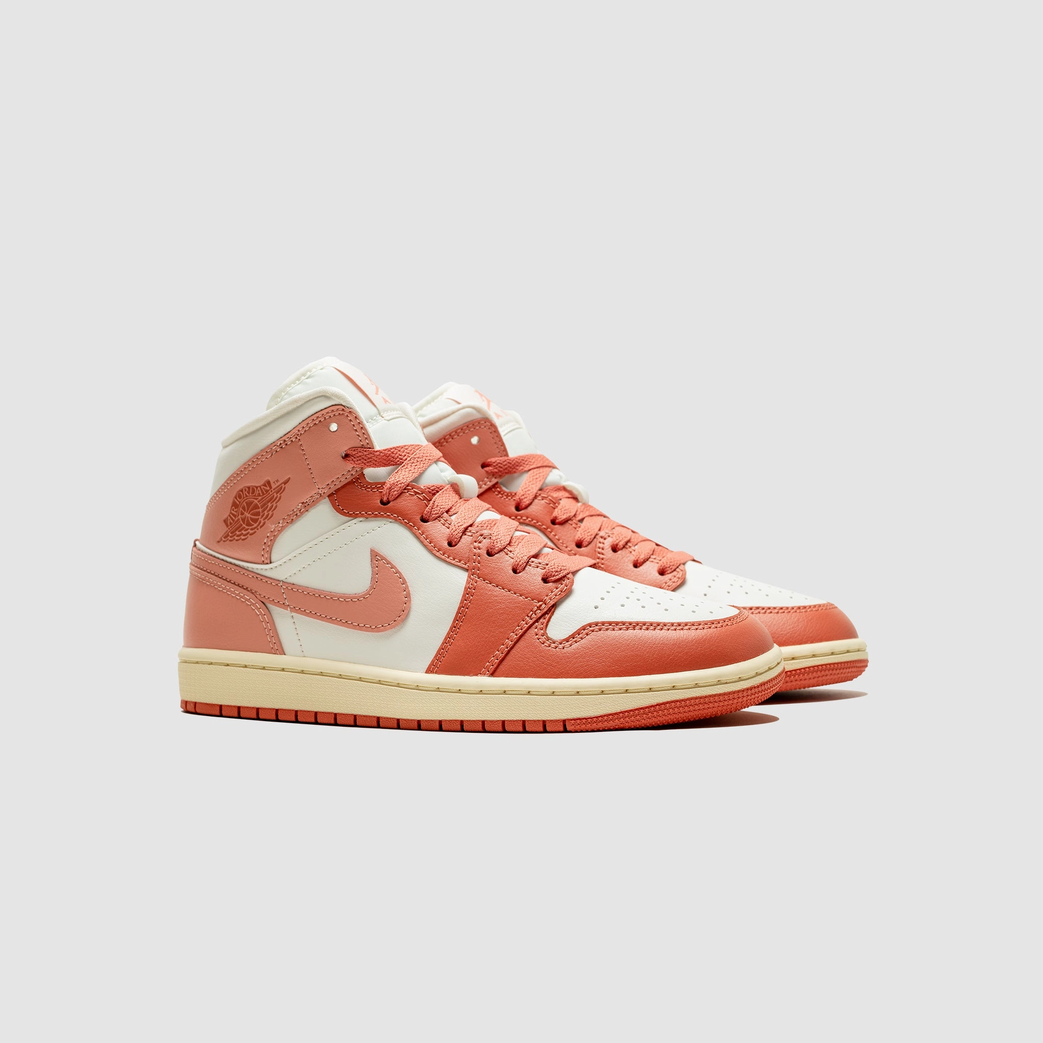 WMNS AIR JORDAN 1 MID "LIGHT MADDER ROOT" All Setup