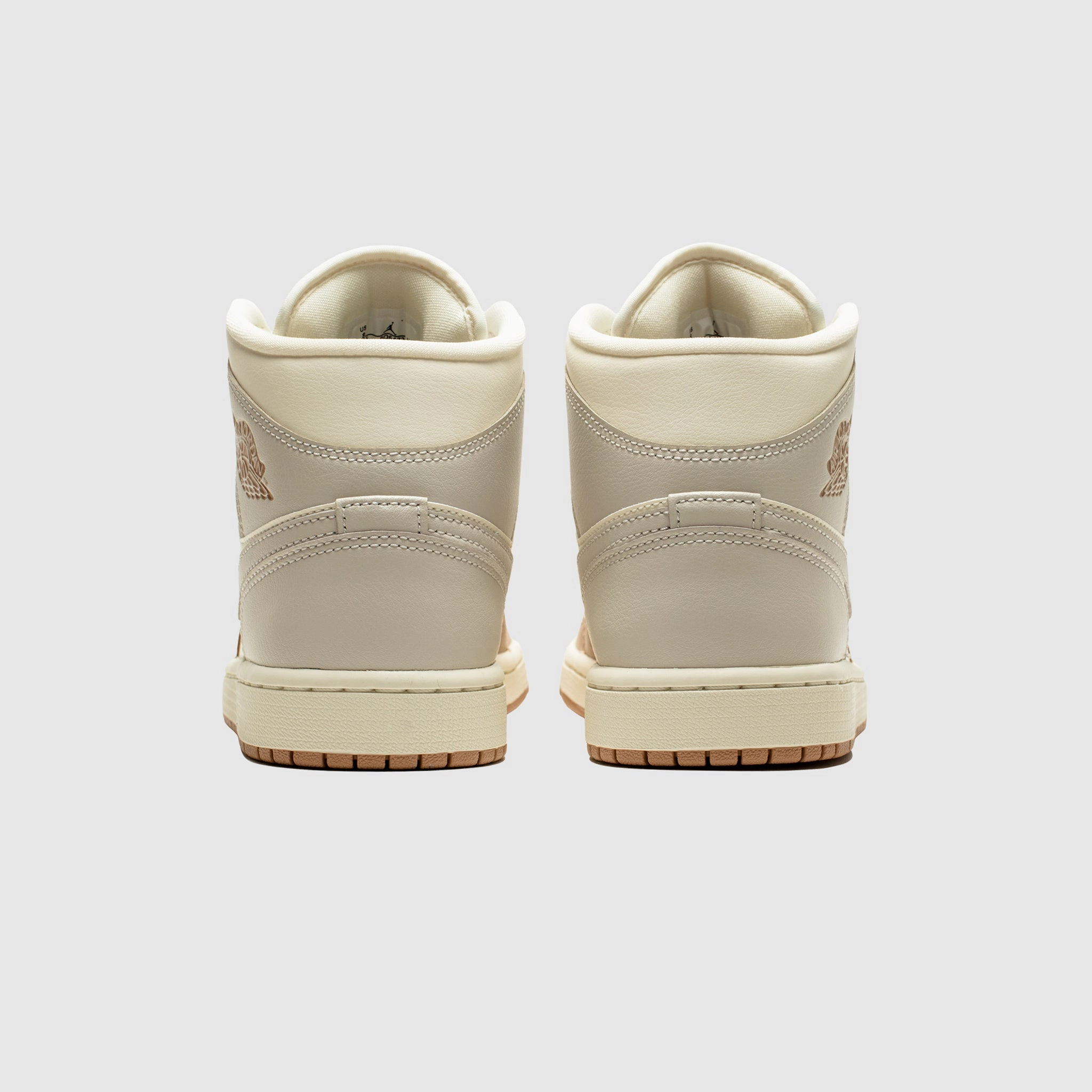 Shock-absorbent look Quick lacing WMNS AIR JORDAN 1 MID "TAN TOE"