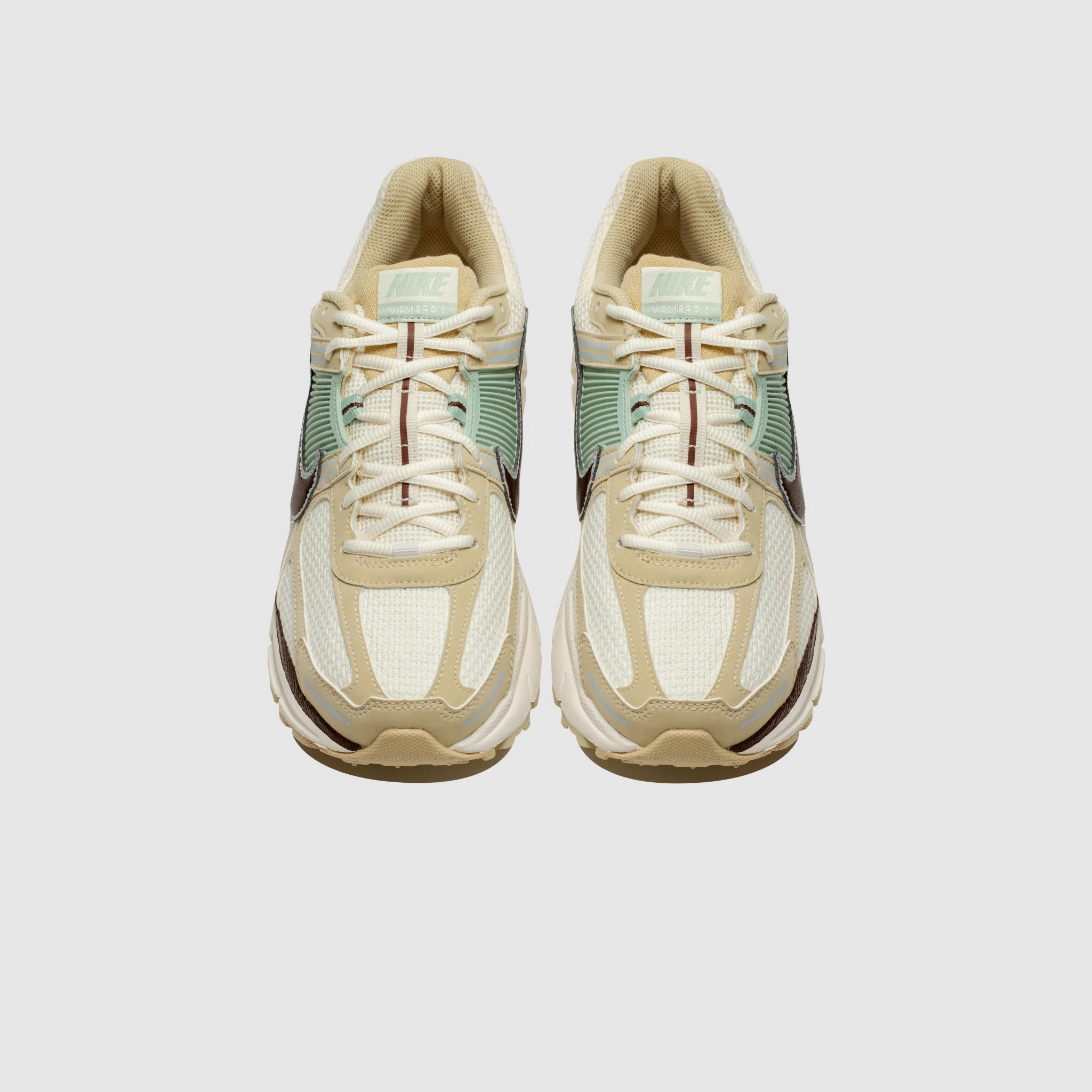 Multi Density Outsole Home Style ZOOM VOMERO 5 SE "TEAM GOLD"